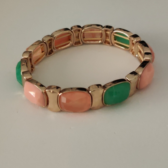 Tommy Hilfiger Beaded  Necklace Set NWOT 🌴 🌴 🌴 - Picture 2 of 8